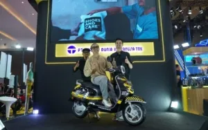 United C2000 Menjadi Armada Delivery Shoes & Care