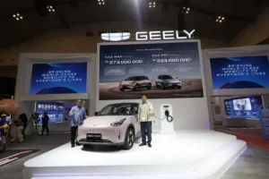 Geely Tampil Perdana di GJAW 2025, Resmi Buka Program Pre-Book Geely EX2