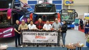Mercedes-Benz Bus Serah Terimakan Unit ke Operator Bus di GJAW 2025