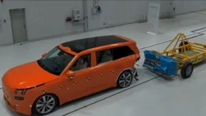 Geely Resmikan Pusat Uji Keselamatan Kendaraan Terbesar di Dunia