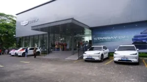 Kejar Target, Geely Resmikan Tiga Diler Baru