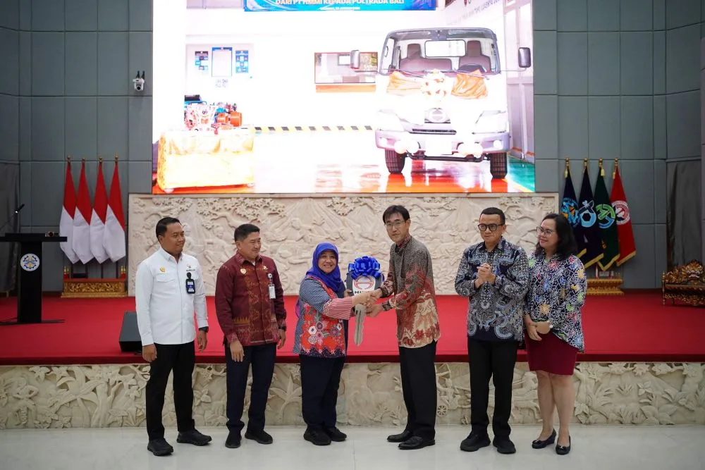 Untuk Kegiatan Praktik Mahasiswa1 Unit Kendaraan Hino 300